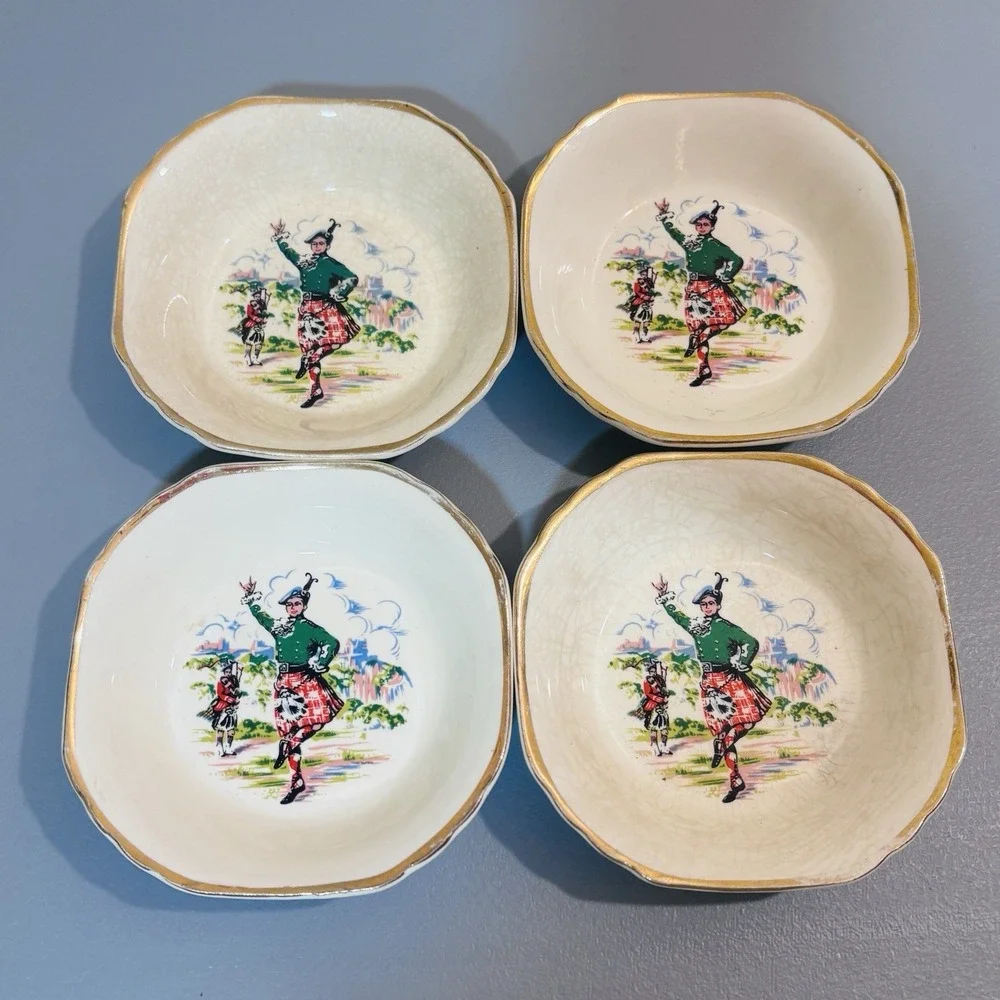 Set of 4 Scottish Trinket Bowls Vintage Bagpiper & Man In Kilt Gold Trim Glasgow